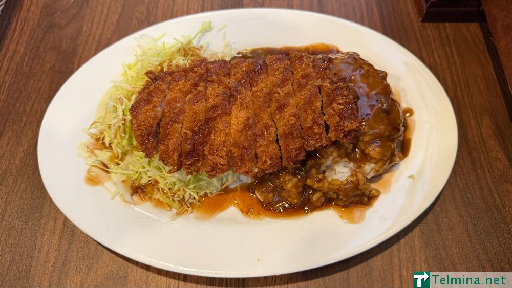 チャンピオンカツカレー @CURE MAID CAFÉ